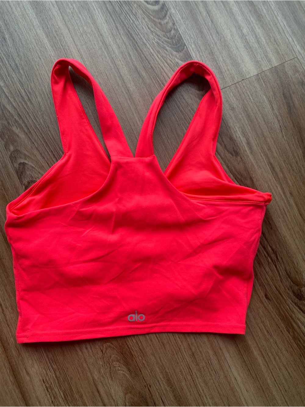 NWOT ALO Yoga Women's V-Neck Crop Sports Bra in Neon Coral - Picture 2 of 4